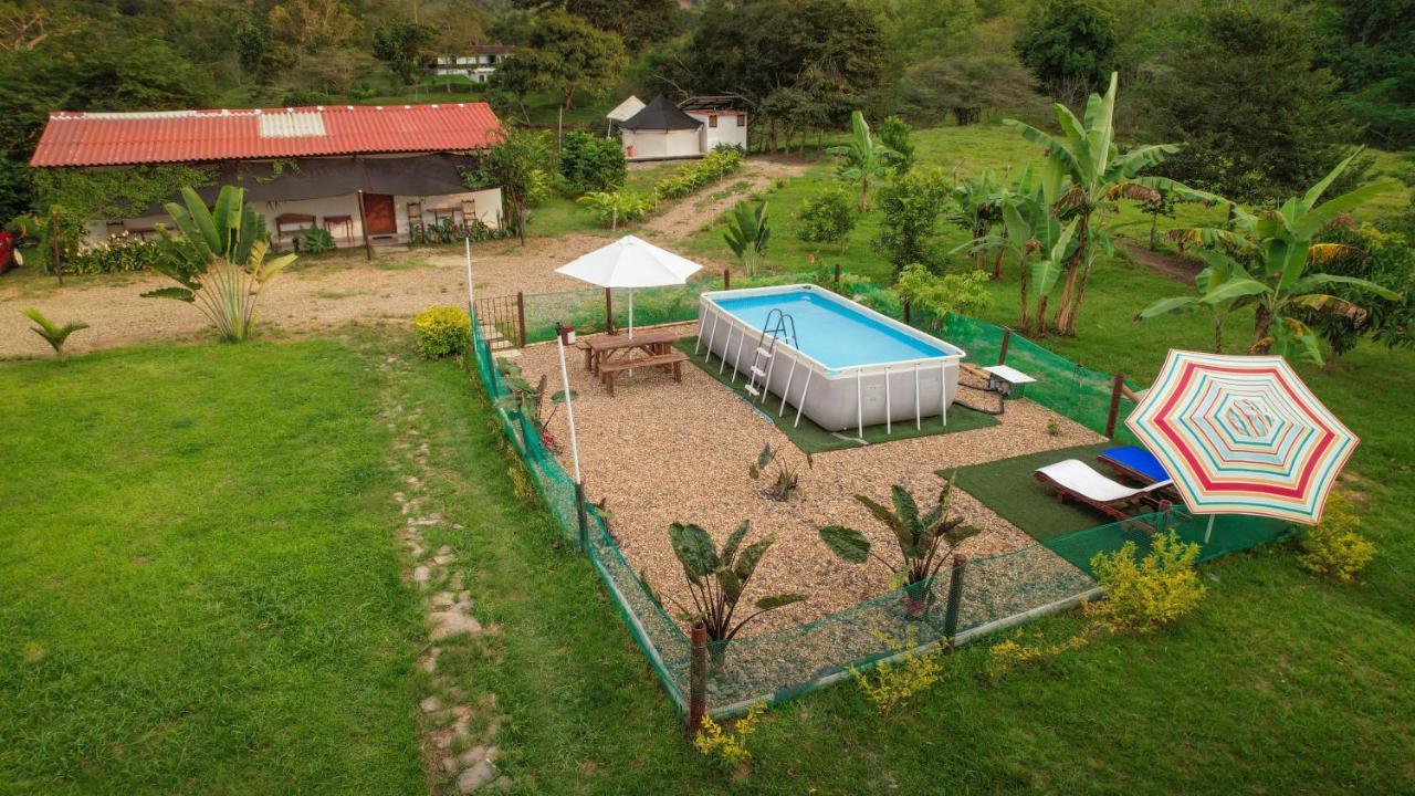 Country house San Juan De Guayabos