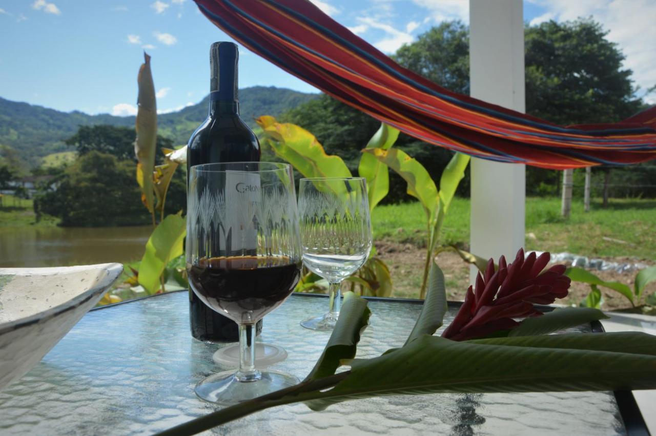 Country house San Juan De Guayabos *